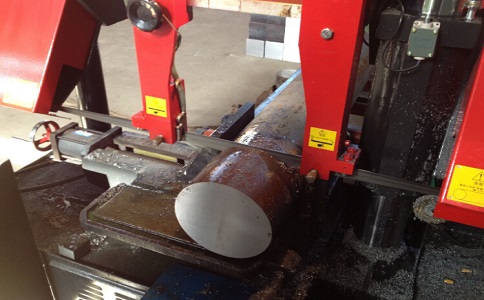 七星卧式带锯床加工时出现明显振荡如何排查？